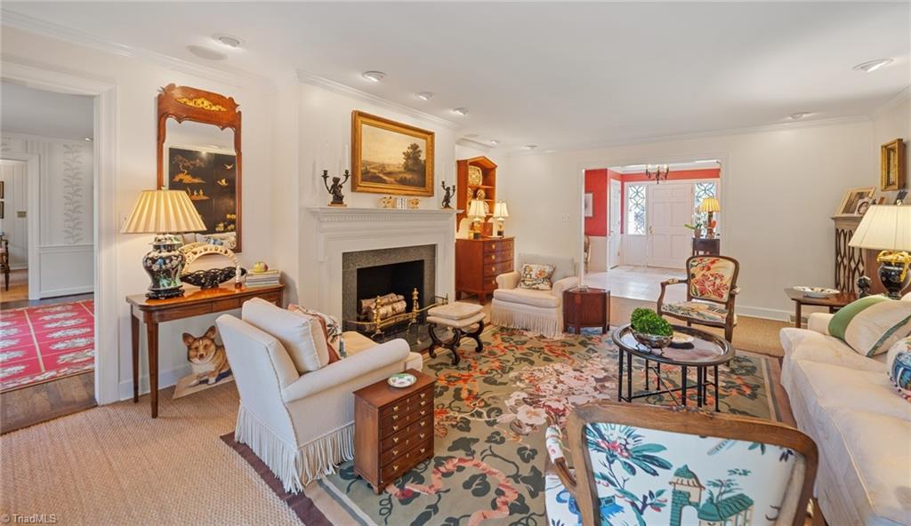 Winston-Salem, North Carolina 27104, United States, 4 Bedrooms Bedrooms, ,5 BathroomsBathrooms,Residential,Pending,100902