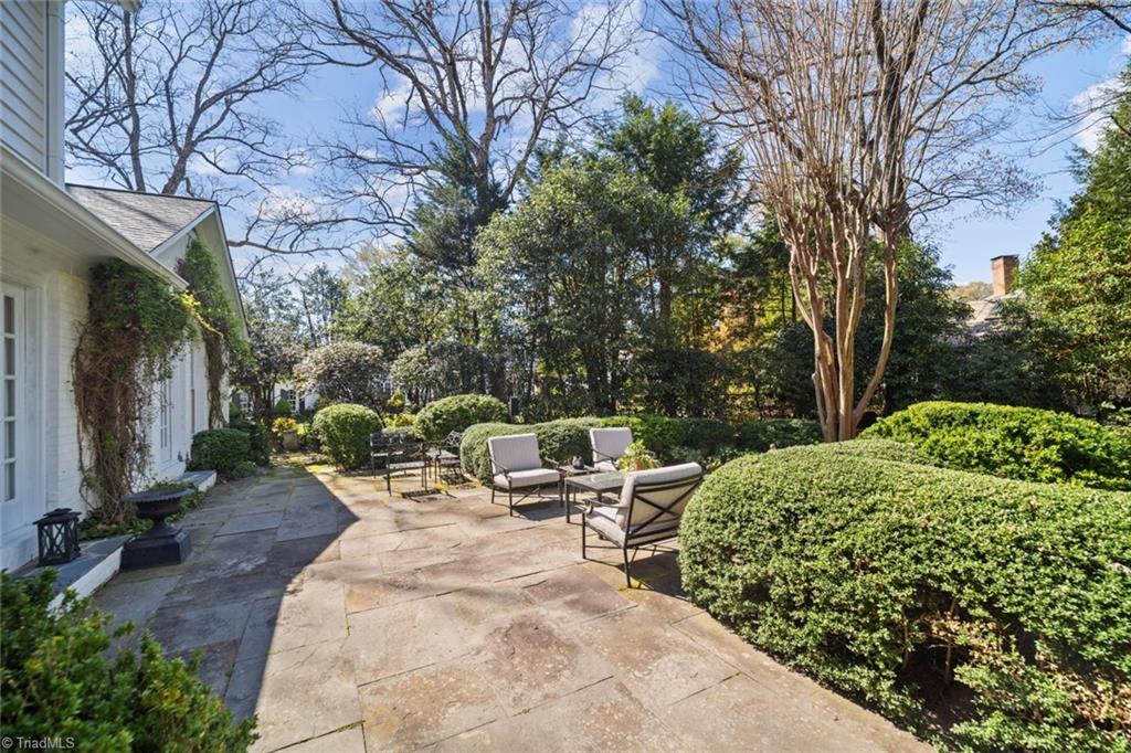 Winston-Salem, North Carolina 27104, United States, 4 Bedrooms Bedrooms, ,5 BathroomsBathrooms,Residential,Pending,100902