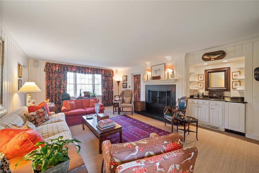 Winston-Salem, North Carolina 27104, United States, 4 Bedrooms Bedrooms, ,5 BathroomsBathrooms,Residential,Pending,100902