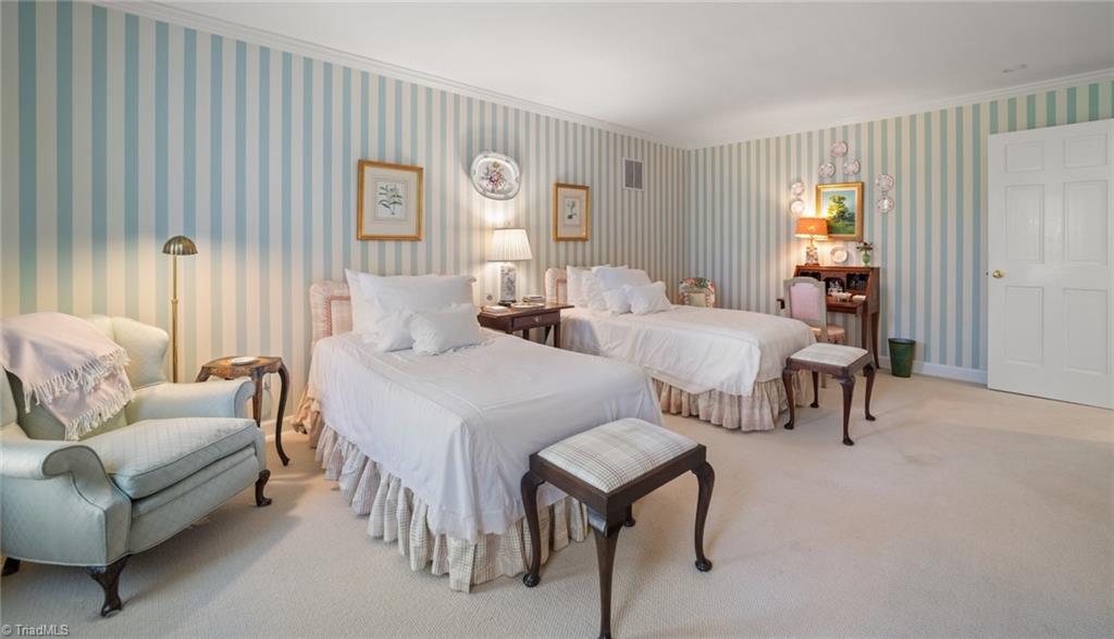 Winston-Salem, North Carolina 27104, United States, 4 Bedrooms Bedrooms, ,5 BathroomsBathrooms,Residential,Pending,100902