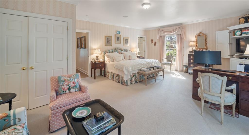 Winston-Salem, North Carolina 27104, United States, 4 Bedrooms Bedrooms, ,5 BathroomsBathrooms,Residential,Pending,100902