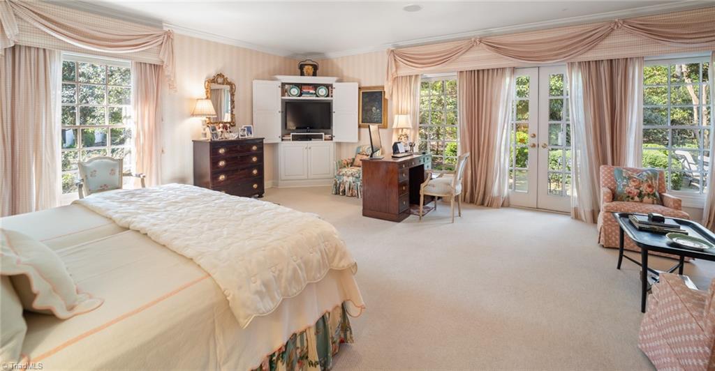 Winston-Salem, North Carolina 27104, United States, 4 Bedrooms Bedrooms, ,5 BathroomsBathrooms,Residential,Pending,100902