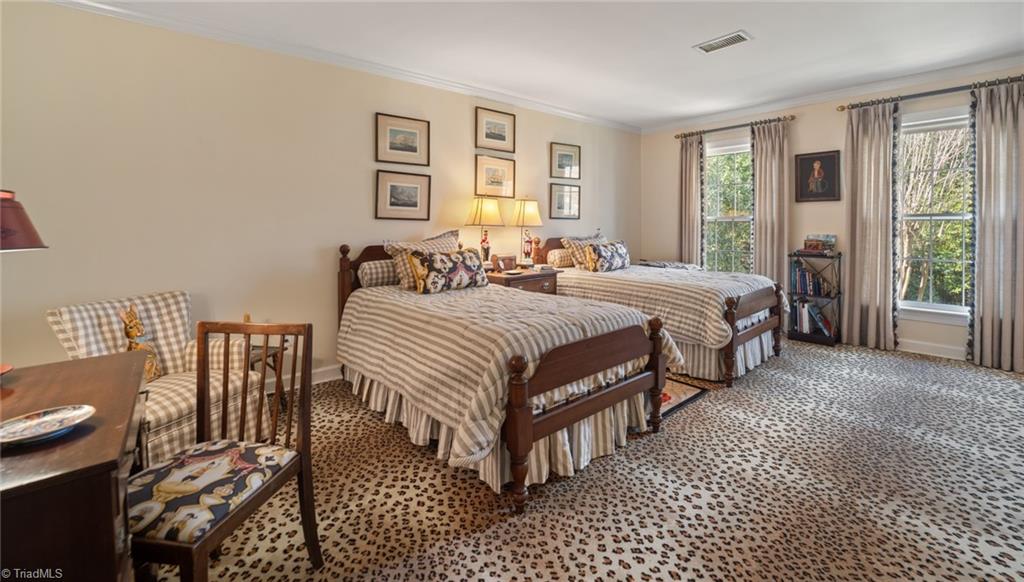 Winston-Salem, North Carolina 27104, United States, 4 Bedrooms Bedrooms, ,5 BathroomsBathrooms,Residential,Pending,100902