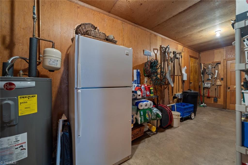 Winston-Salem, North Carolina 27104, United States, 4 Bedrooms Bedrooms, ,5 BathroomsBathrooms,Residential,Pending,100902