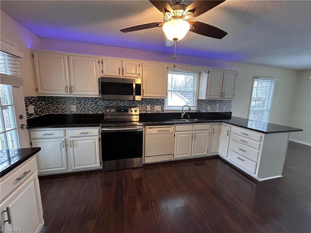 Photo of 6721 River Hills Drive, Greensboro, NC 27410 (MLS # 1236095)