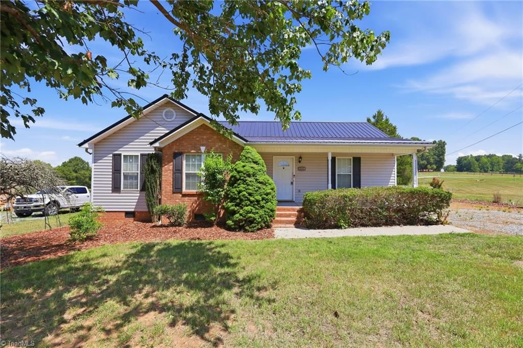Photo of 1502 Gibbs Road, Reidsville, NC 27320 (MLS # 1226743)