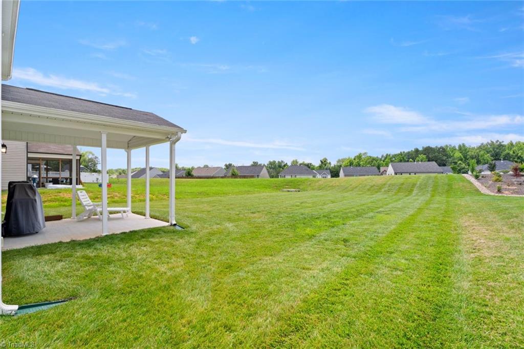 Kernersville, North Carolina 27284, United States, 3 Bedrooms Bedrooms, ,3 BathroomsBathrooms,Residential,Active,160000