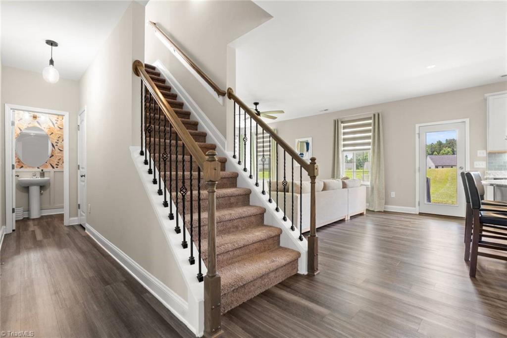 Kernersville, North Carolina 27284, United States, 3 Bedrooms Bedrooms, ,3 BathroomsBathrooms,Residential,Active,160000