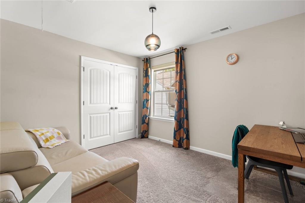 Kernersville, North Carolina 27284, United States, 3 Bedrooms Bedrooms, ,3 BathroomsBathrooms,Residential,Active,160000