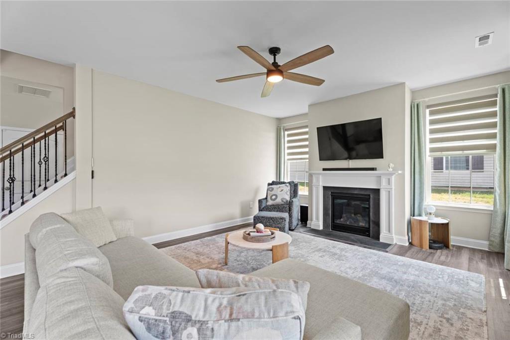 Kernersville, North Carolina 27284, United States, 3 Bedrooms Bedrooms, ,3 BathroomsBathrooms,Residential,Active,160000