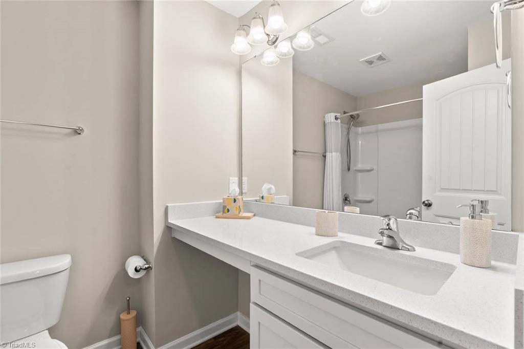 Kernersville, North Carolina 27284, United States, 3 Bedrooms Bedrooms, ,3 BathroomsBathrooms,Residential,Active,160000