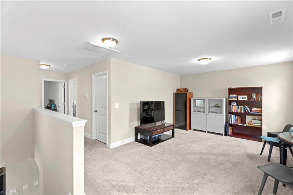 Kernersville, North Carolina 27284, United States, 3 Bedrooms Bedrooms, ,3 BathroomsBathrooms,Residential,Active,160000