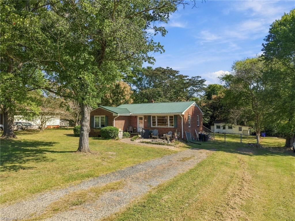Photo of 1616 Riverside Drive, Hillsborough, NC 27278 (MLS # 1237348)