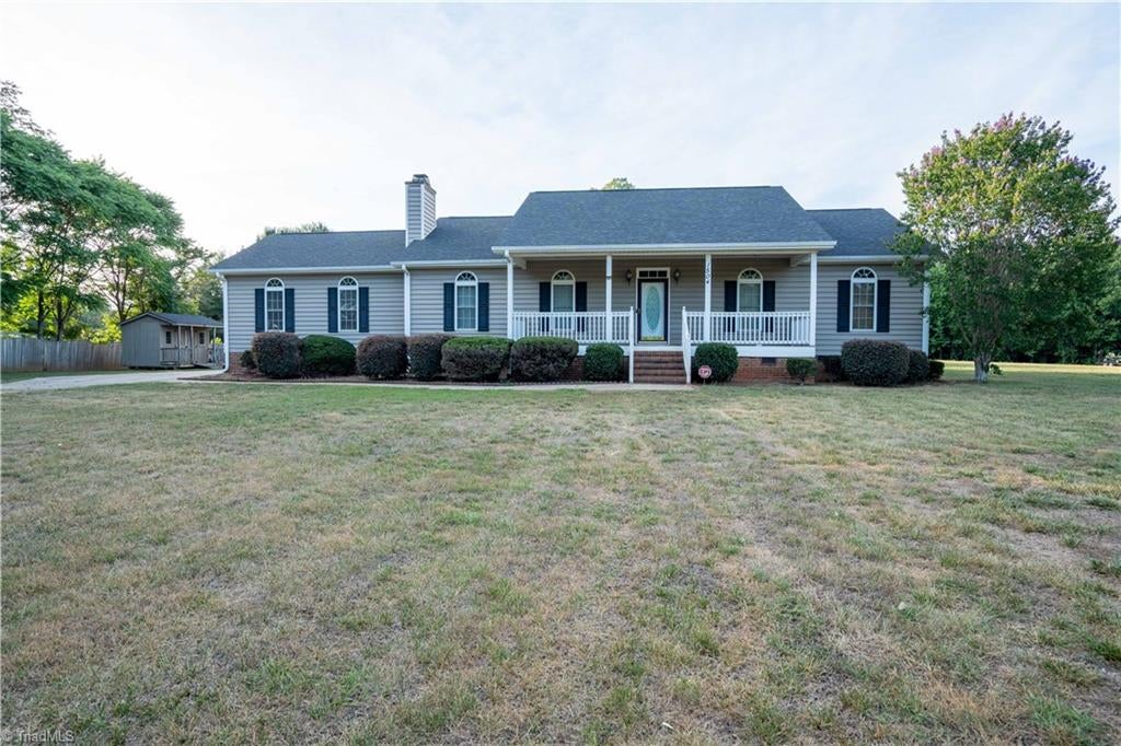 Photo of 1504 Rankin Mill Road, Greensboro, NC 27405 (MLS # 1225619)