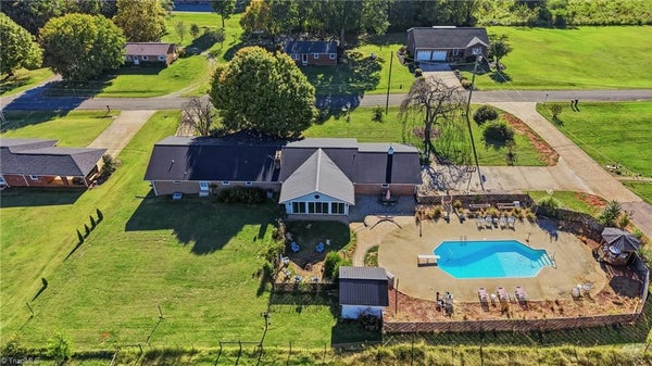 186 TYRO HEIGHTS RD, LEXINGTON, NC 27295 - Image eb37ca695b147ecc07797a469033da7b/545360160