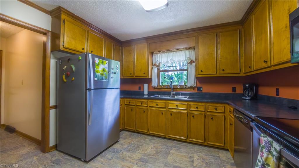 7209 Saddle Creek Drive, Kernersville, North Carolina image 12