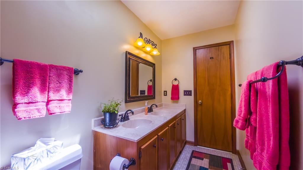 7209 Saddle Creek Drive, Kernersville, North Carolina image 23