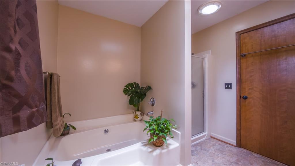 7209 Saddle Creek Drive, Kernersville, North Carolina image 33