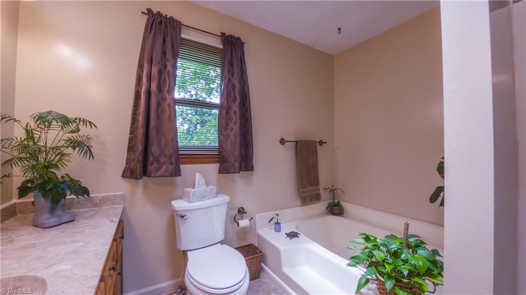 7209 Saddle Creek Drive, Kernersville, North Carolina image 31