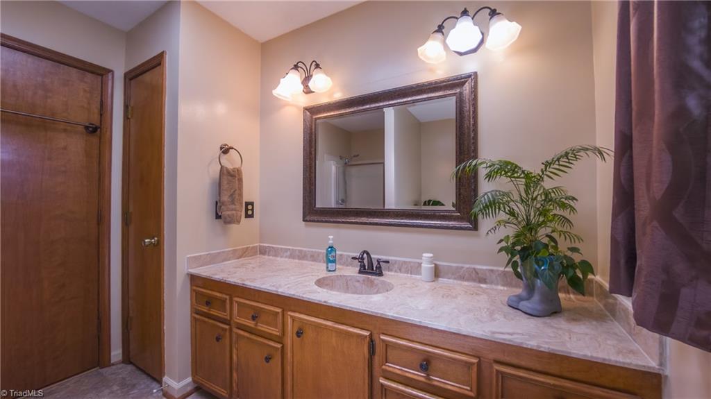 7209 Saddle Creek Drive, Kernersville, North Carolina image 30