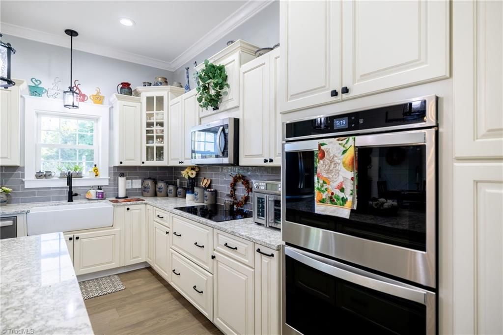 Photo of 461 Chestnut Ridge Drive, Jefferson, NC 28640 (MLS # 1185217)