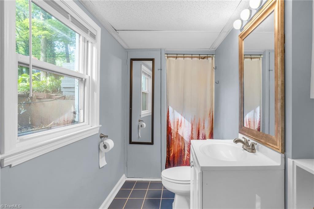 2703 W Cornwallis Drive, Greensboro, North Carolina image 24