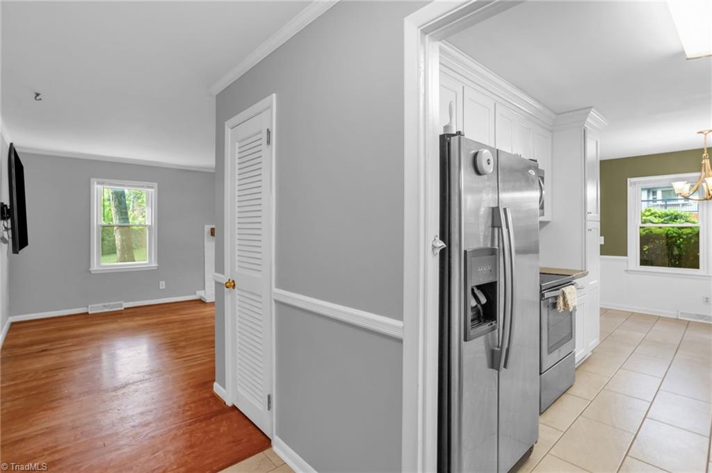 2703 W Cornwallis Drive, Greensboro, North Carolina image 4