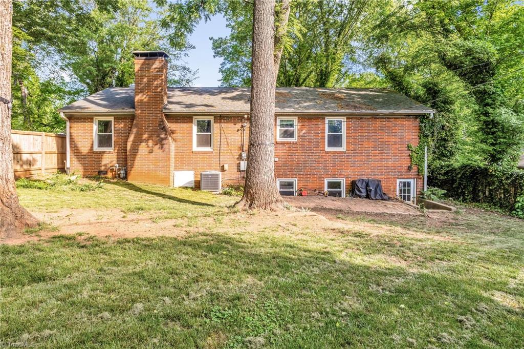 2703 W Cornwallis Drive, Greensboro, North Carolina image 27