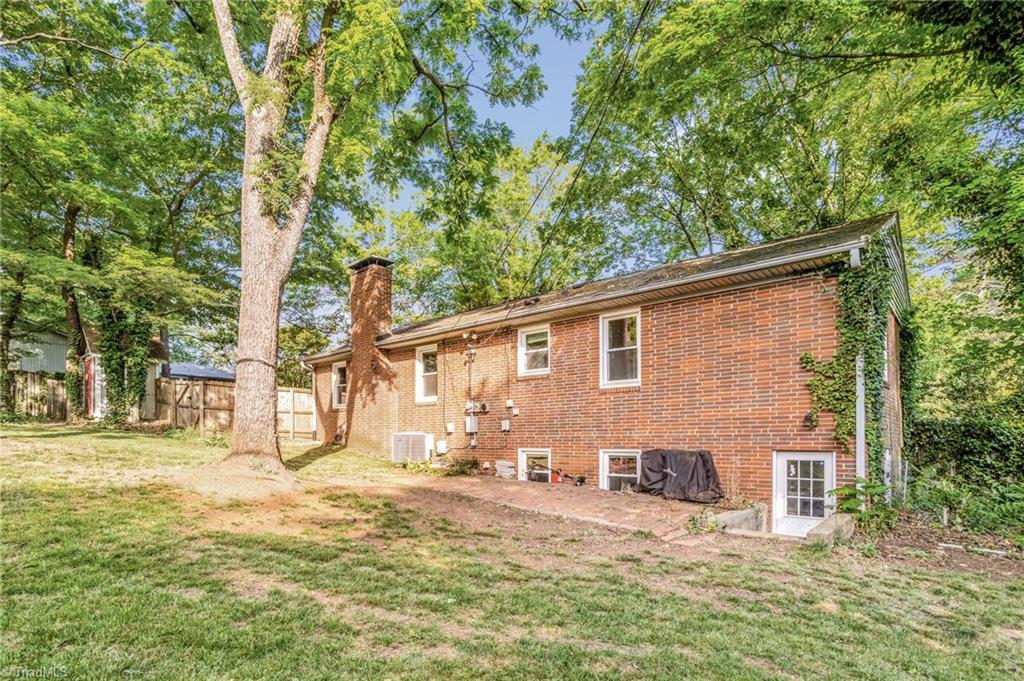 2703 W Cornwallis Drive, Greensboro, North Carolina image 26