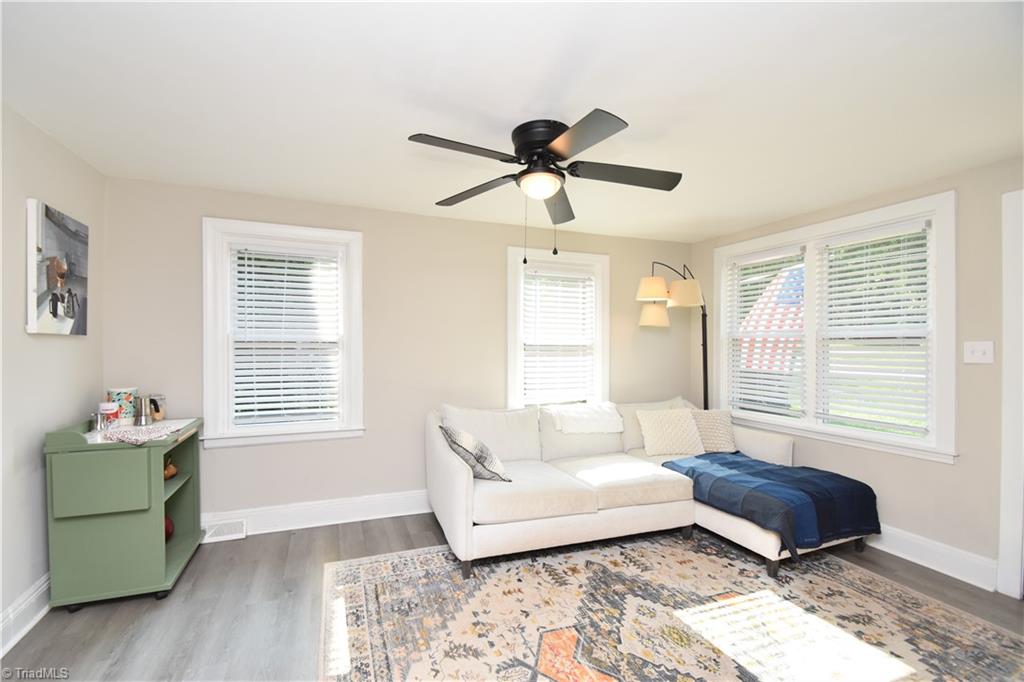 518 Kenneth Road, Greensboro, North Carolina image 9