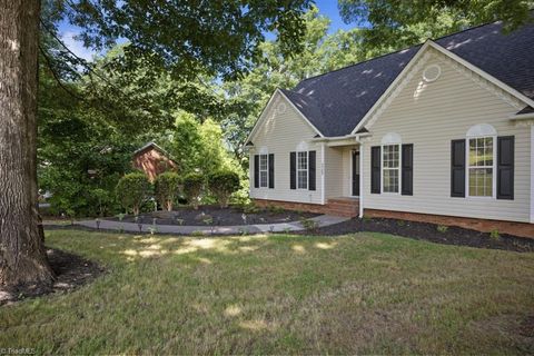 Single Family Residence in Winston Salem NC 3785 Crusade Drive 3.jpg