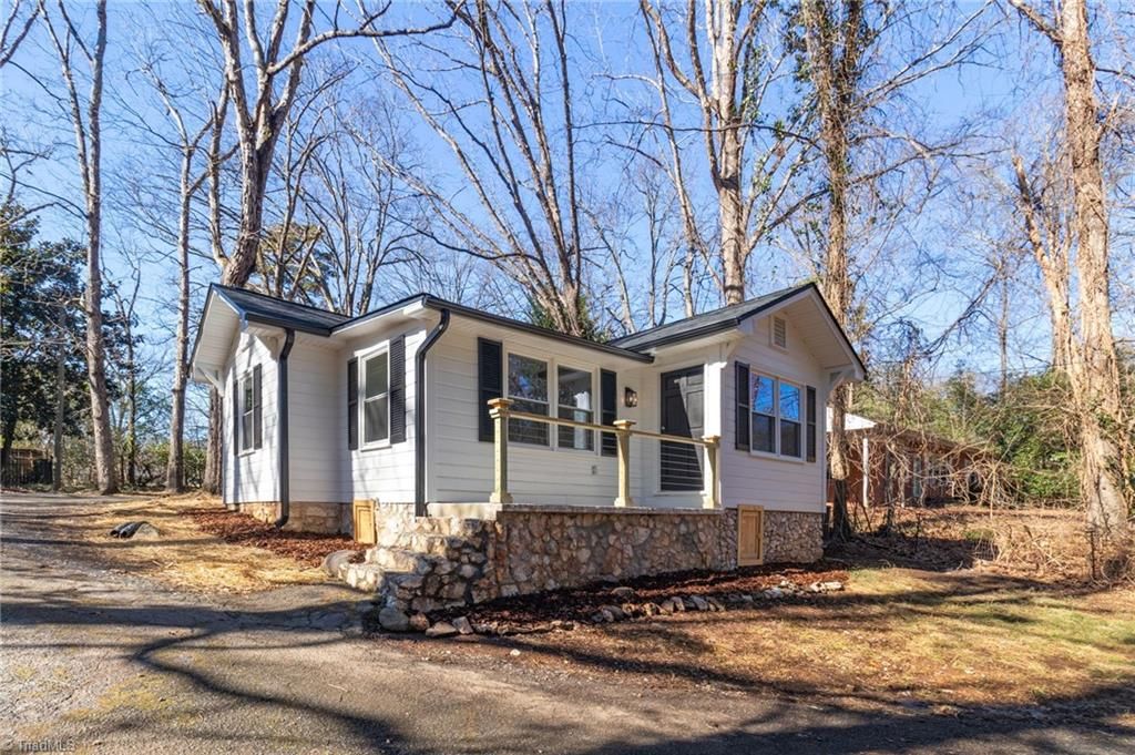Photo of 705 Mountain Road, Asheboro, NC 27205 (MLS # 1207200)