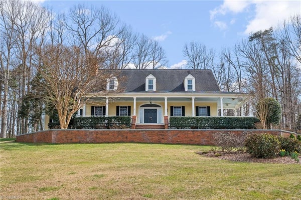 7902 SOUTHERLAND DR, BROWNS SUMMIT, NC 27214 - Image ec03f9905c7b22f0eb67e89d2880dc21/2251471437