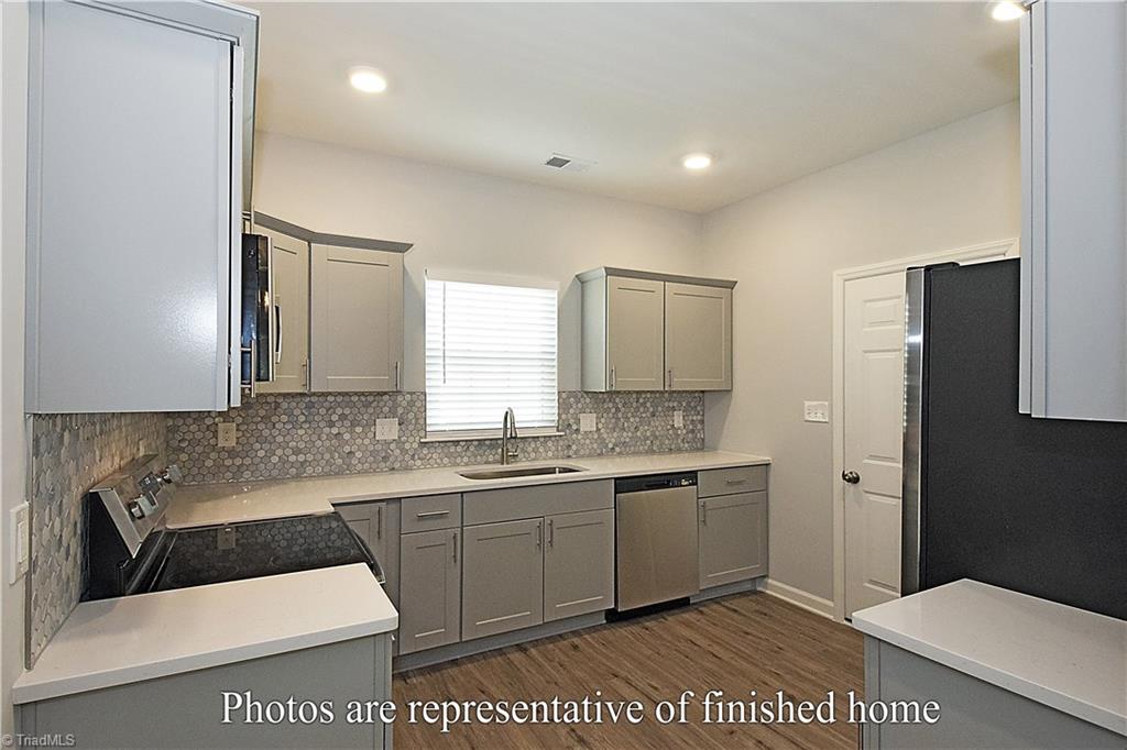 Greensboro, North Carolina 27405, United States, 3 Bedrooms Bedrooms, ,3 BathroomsBathrooms,Residential,Active,179134