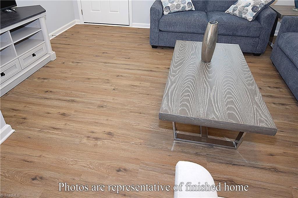 Greensboro, North Carolina 27405, United States, 3 Bedrooms Bedrooms, ,3 BathroomsBathrooms,Residential,Active,179134