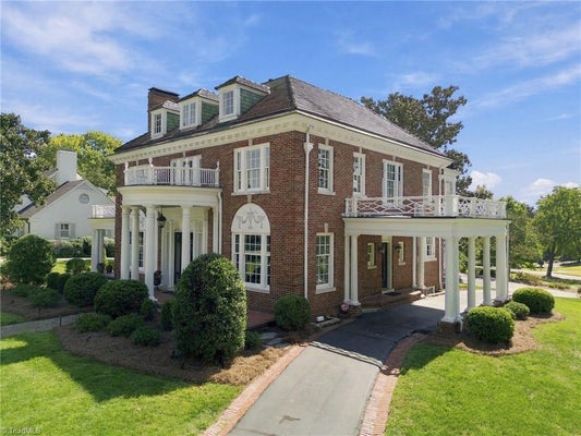 425 HILLCREST DR, HIGH POINT, NC 27262 - Image ec1fa3d3404ddcd6b242a3ca40ae6b8e/2665163687