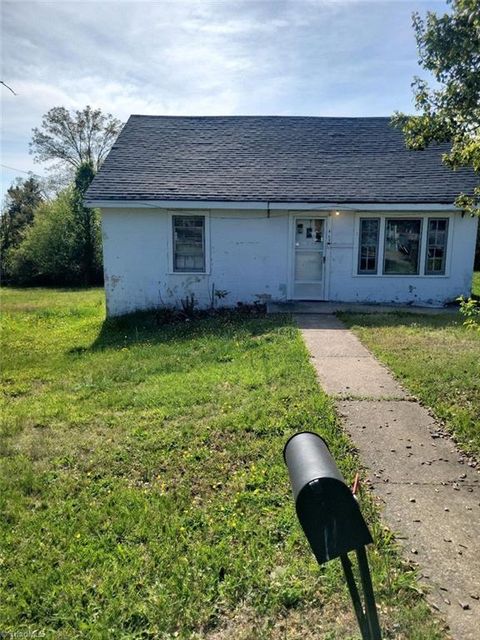 Townhouse For Sale - 417 Merriman Street<br/> Eden, NC 27288