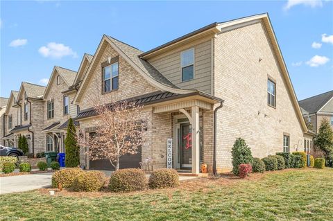 Townhouse For Sale - 973 Bonanza Lane<br/> Mebane, NC 27302