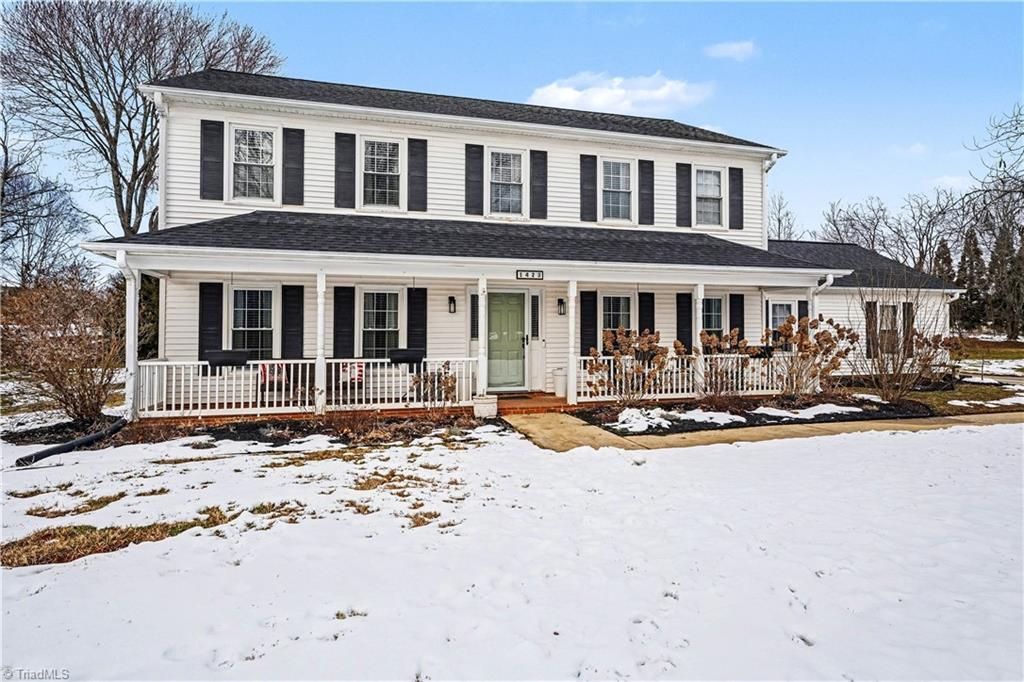 Photo of 1423 Spring Hill Circle, Kernersville, NC (MLS # 1208495)