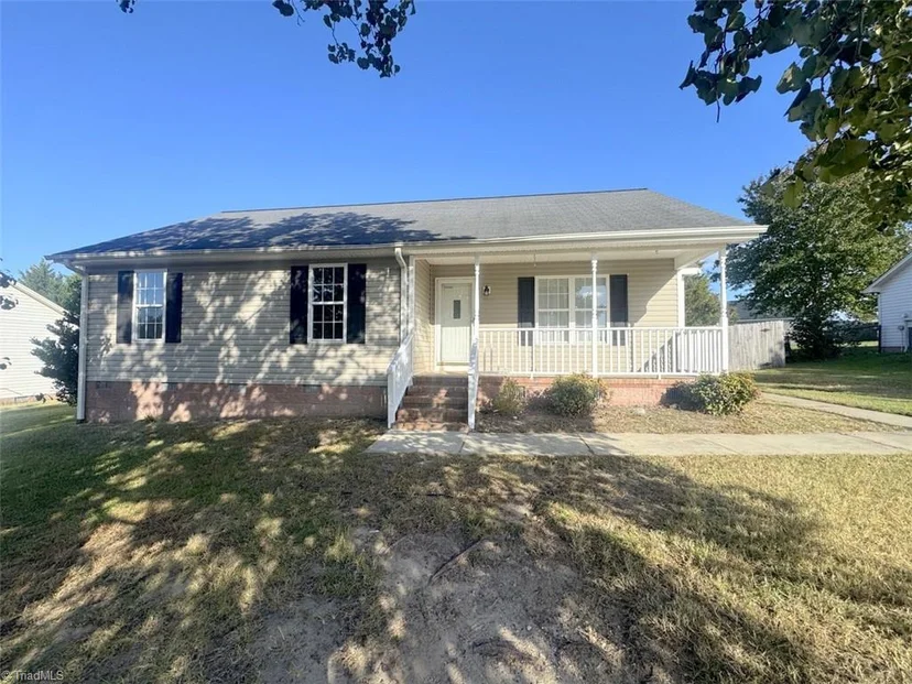 1327 Lakeside Avenue, photo 1 of 23