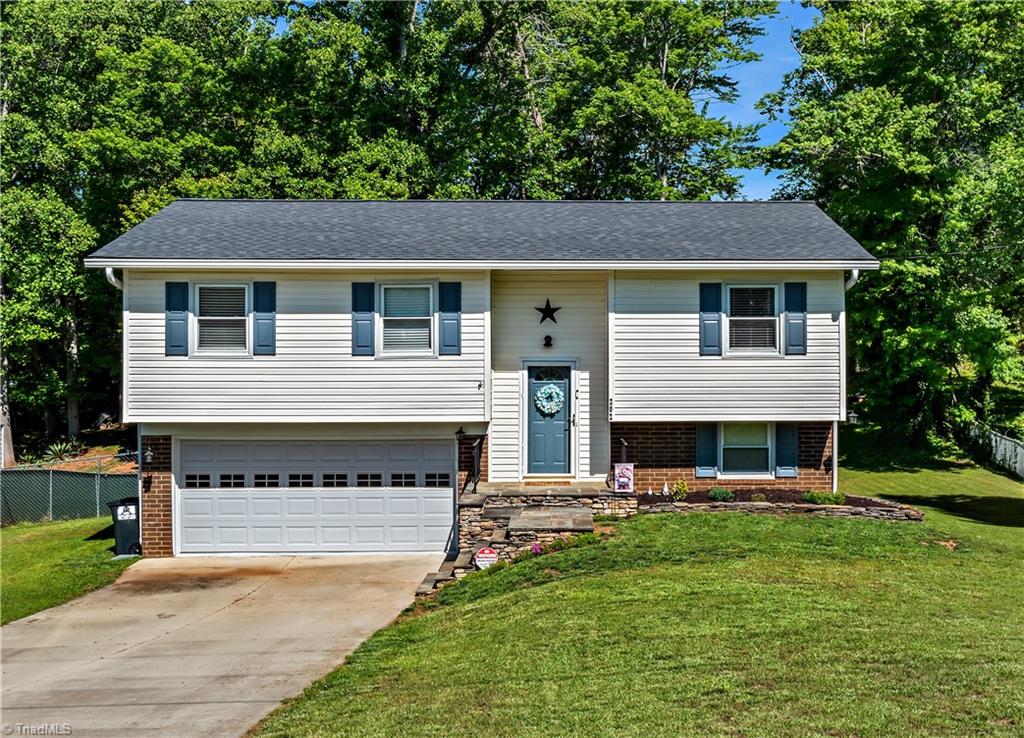 202 Queenland Court, King, North Carolina image 1