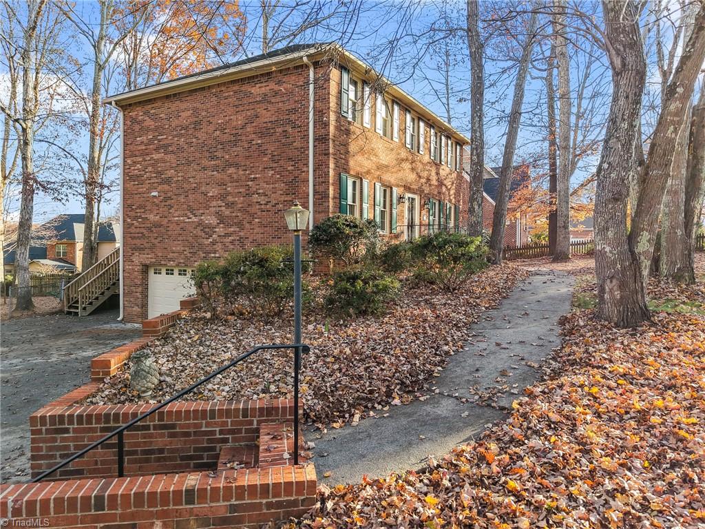 1021 Arbor Run Drive