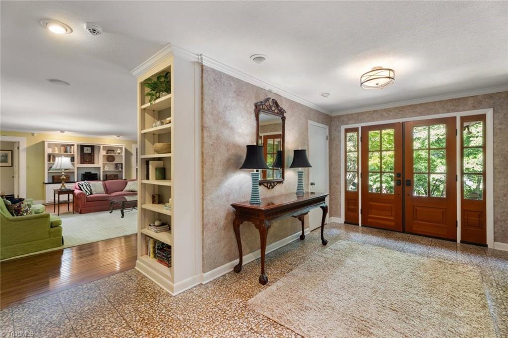 Winston-Salem, North Carolina 27104, United States, 4 Bedrooms Bedrooms, ,4 BathroomsBathrooms,Residential,Pending,158720