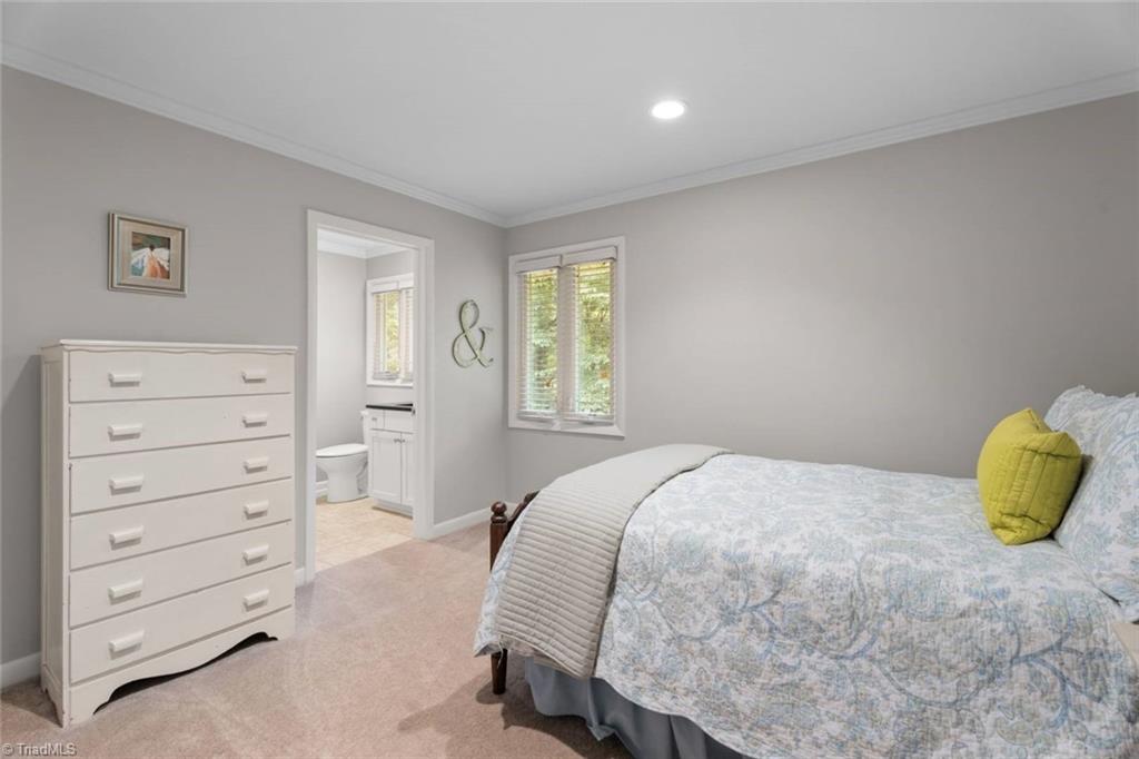 Winston-Salem, North Carolina 27104, United States, 4 Bedrooms Bedrooms, ,4 BathroomsBathrooms,Residential,Pending,158720