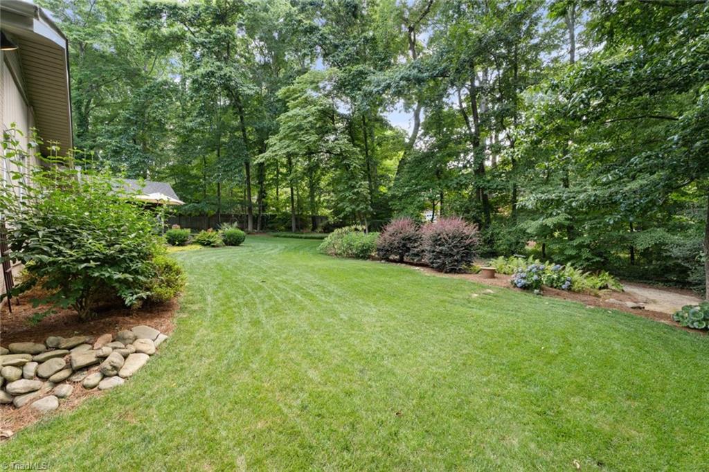 Winston-Salem, North Carolina 27104, United States, 4 Bedrooms Bedrooms, ,4 BathroomsBathrooms,Residential,Pending,158720