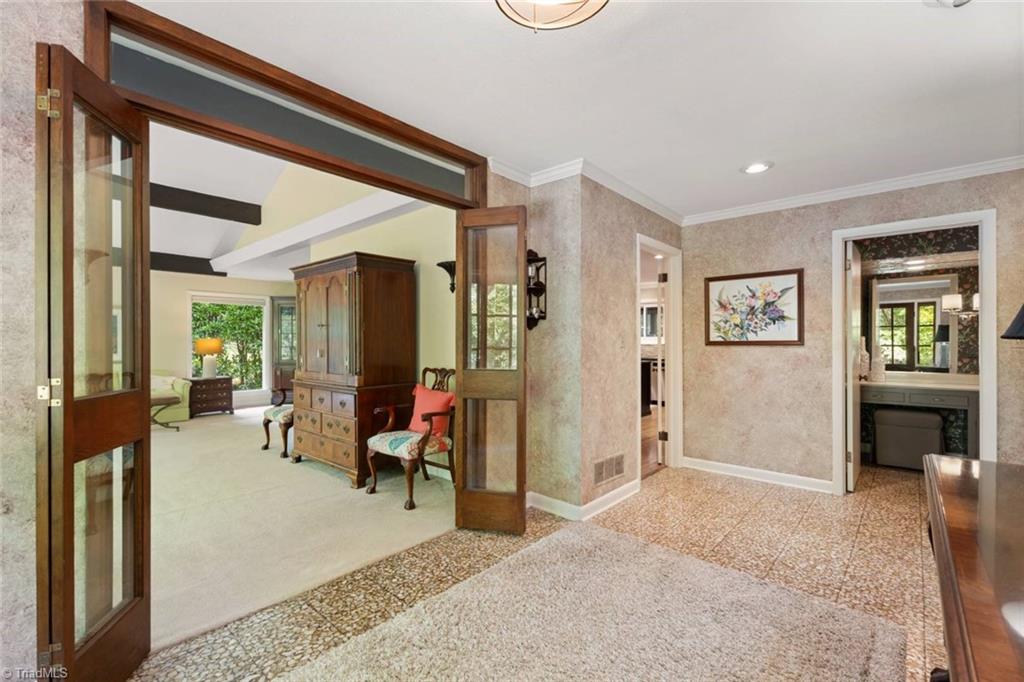 Winston-Salem, North Carolina 27104, United States, 4 Bedrooms Bedrooms, ,4 BathroomsBathrooms,Residential,Pending,158720