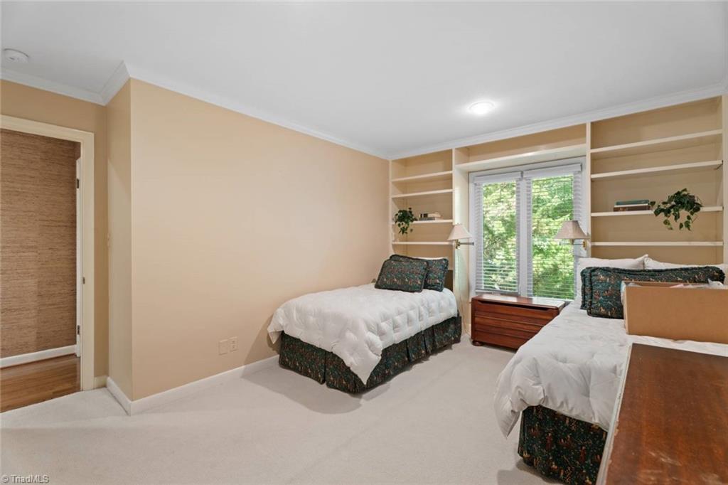 Winston-Salem, North Carolina 27104, United States, 4 Bedrooms Bedrooms, ,4 BathroomsBathrooms,Residential,Pending,158720