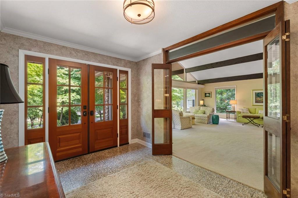 Winston-Salem, North Carolina 27104, United States, 4 Bedrooms Bedrooms, ,4 BathroomsBathrooms,Residential,Pending,158720