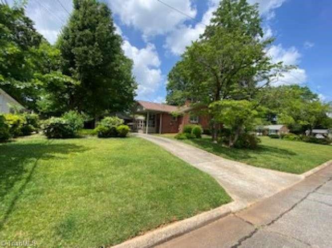 Photo 5 of 23 of 1007 Onslow Drive house