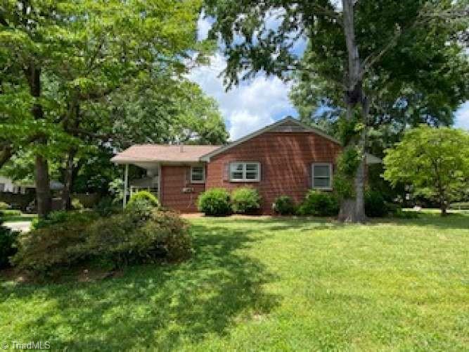 Photo 3 of 23 of 1007 Onslow Drive house